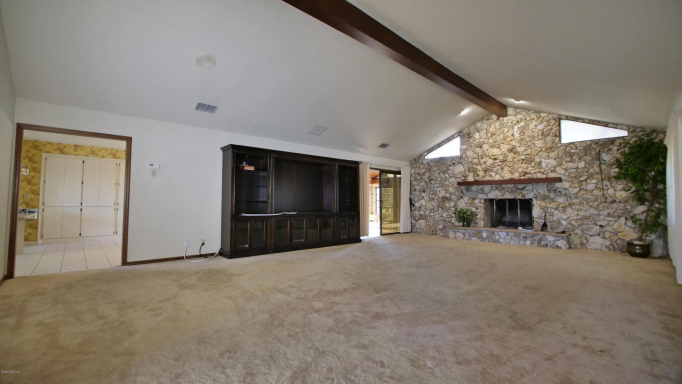 12191 N Magnolia Ave