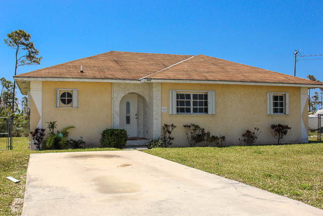 Affordable Charming Family Home, Grand Bahama/Freeport, Bahamas