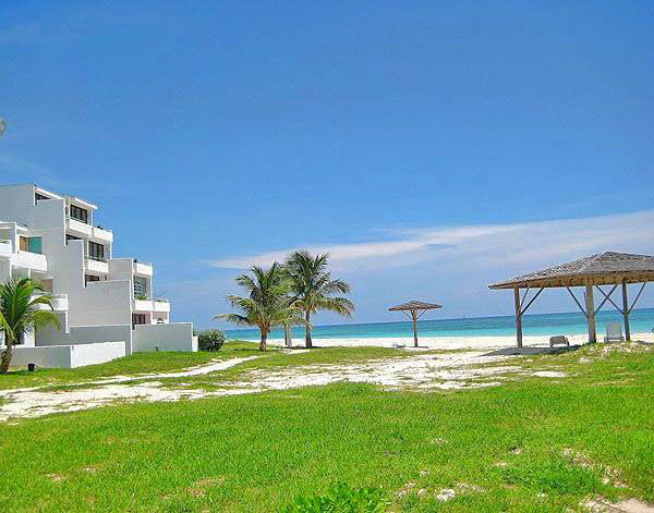 Beautiful Beachfront Tract in Bahama Terrace