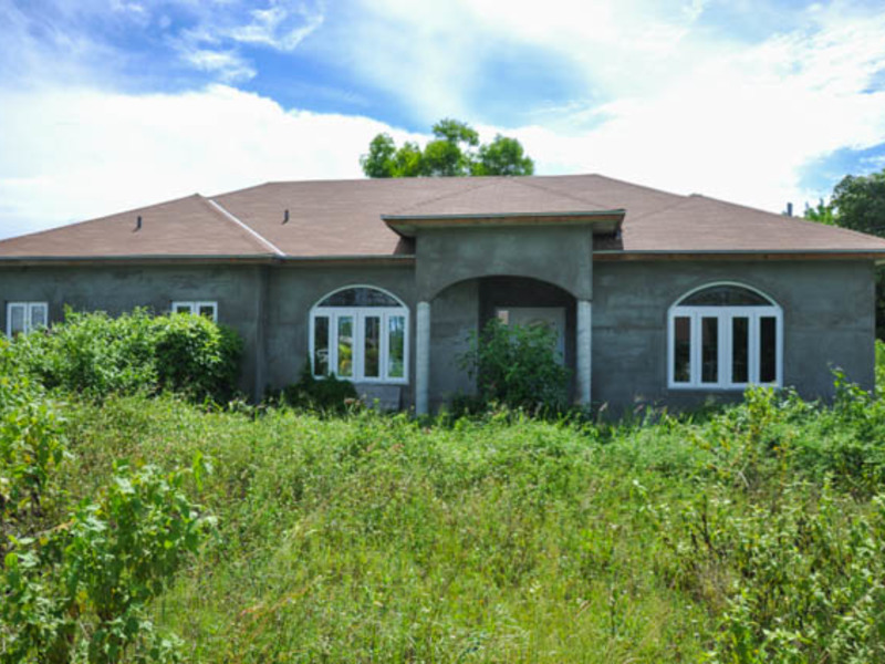 3 Bedroom Family Home in Yeoman Wood, Grand Bahama/Freeport, Bahamas