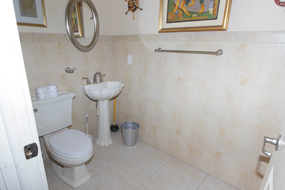 Beautiful 4 Bedroom Estate at Princess Isles