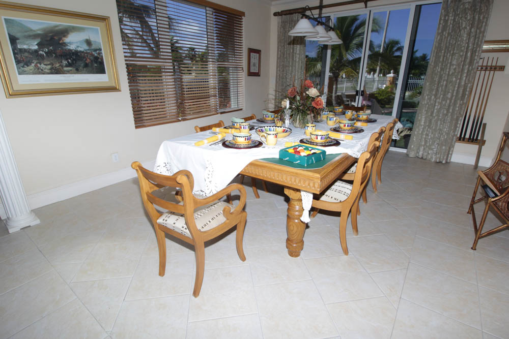 Beautiful 4 Bedroom Estate at Princess Isles