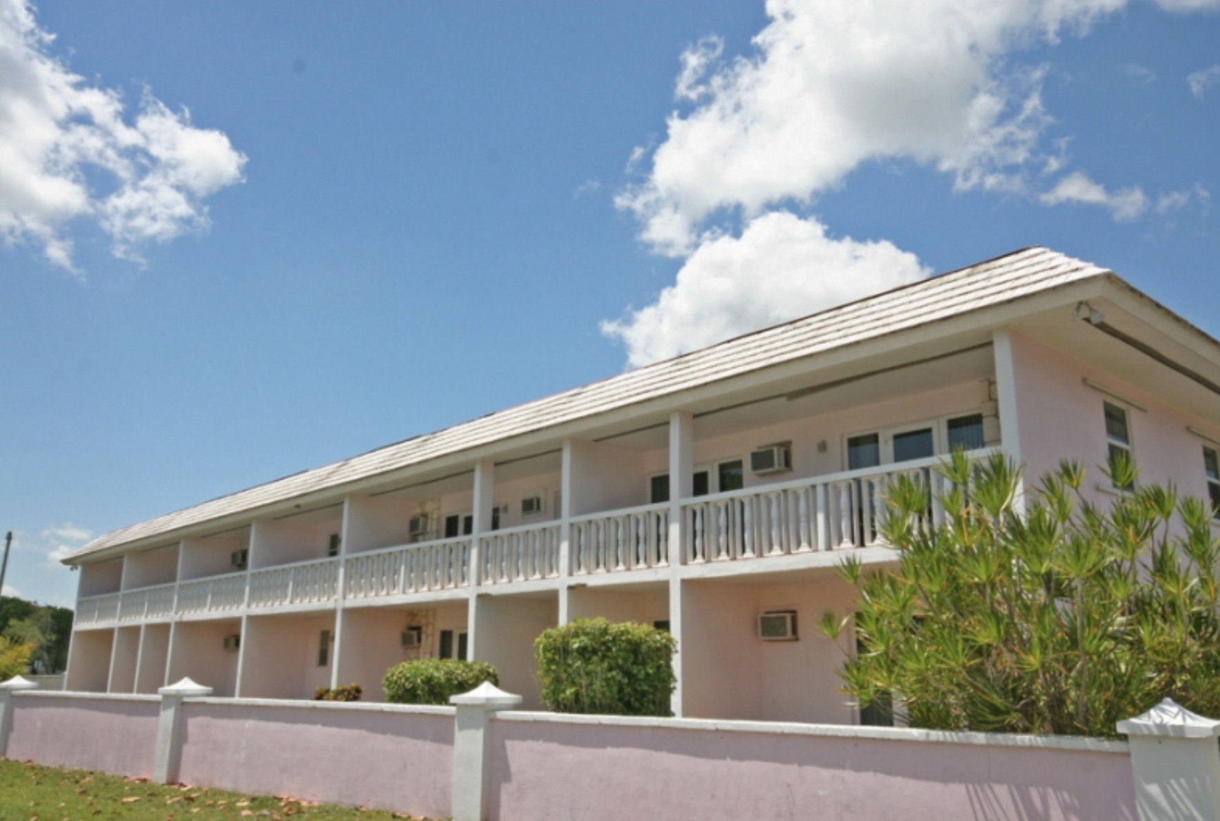 Channel House - 19 Unit Apartment Complex, Grand Bahama/Freeport, Bahamas 