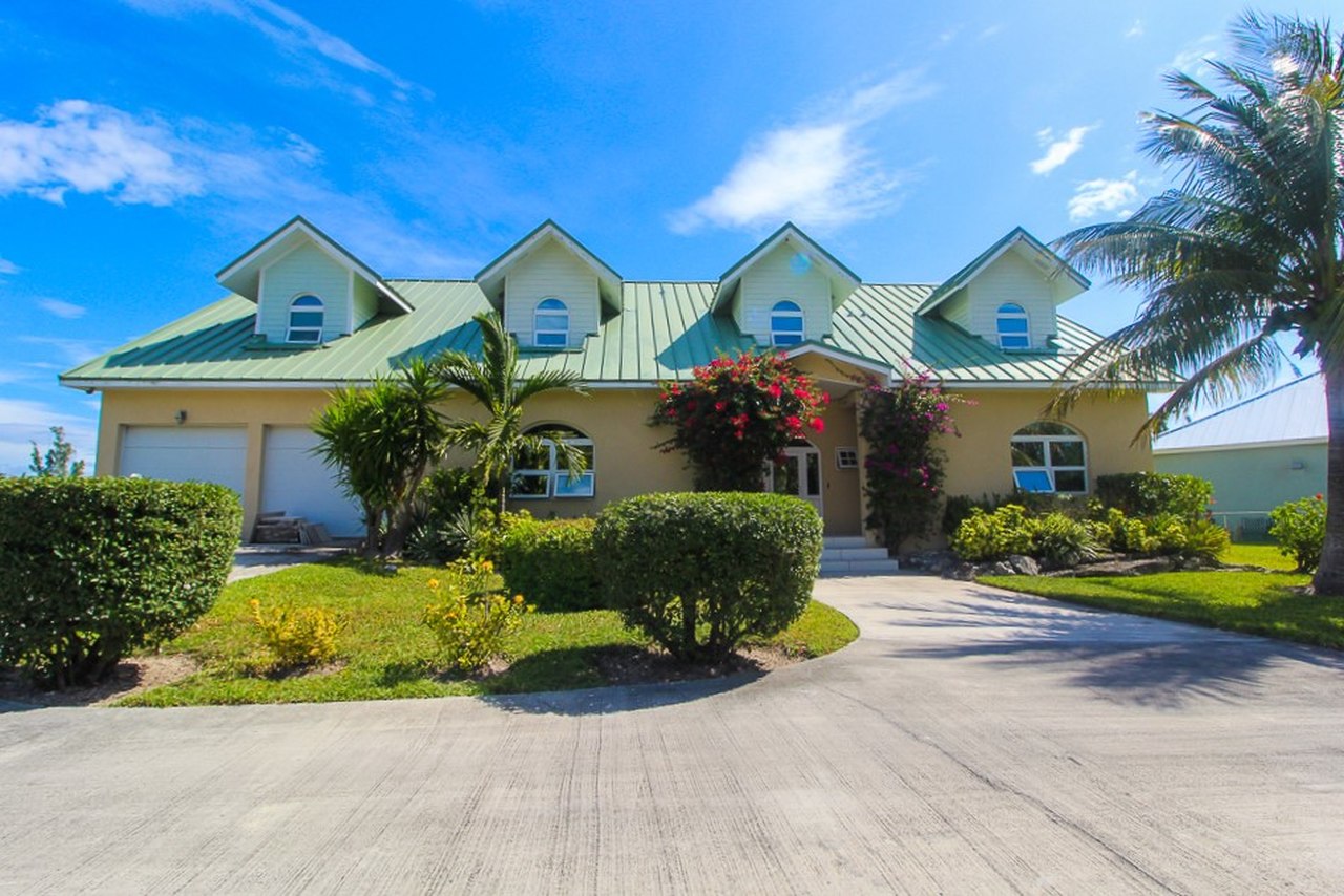 22 KING'S CIRCLE, Grand Bahama/Freeport, Bahamas 8F-J LX-5