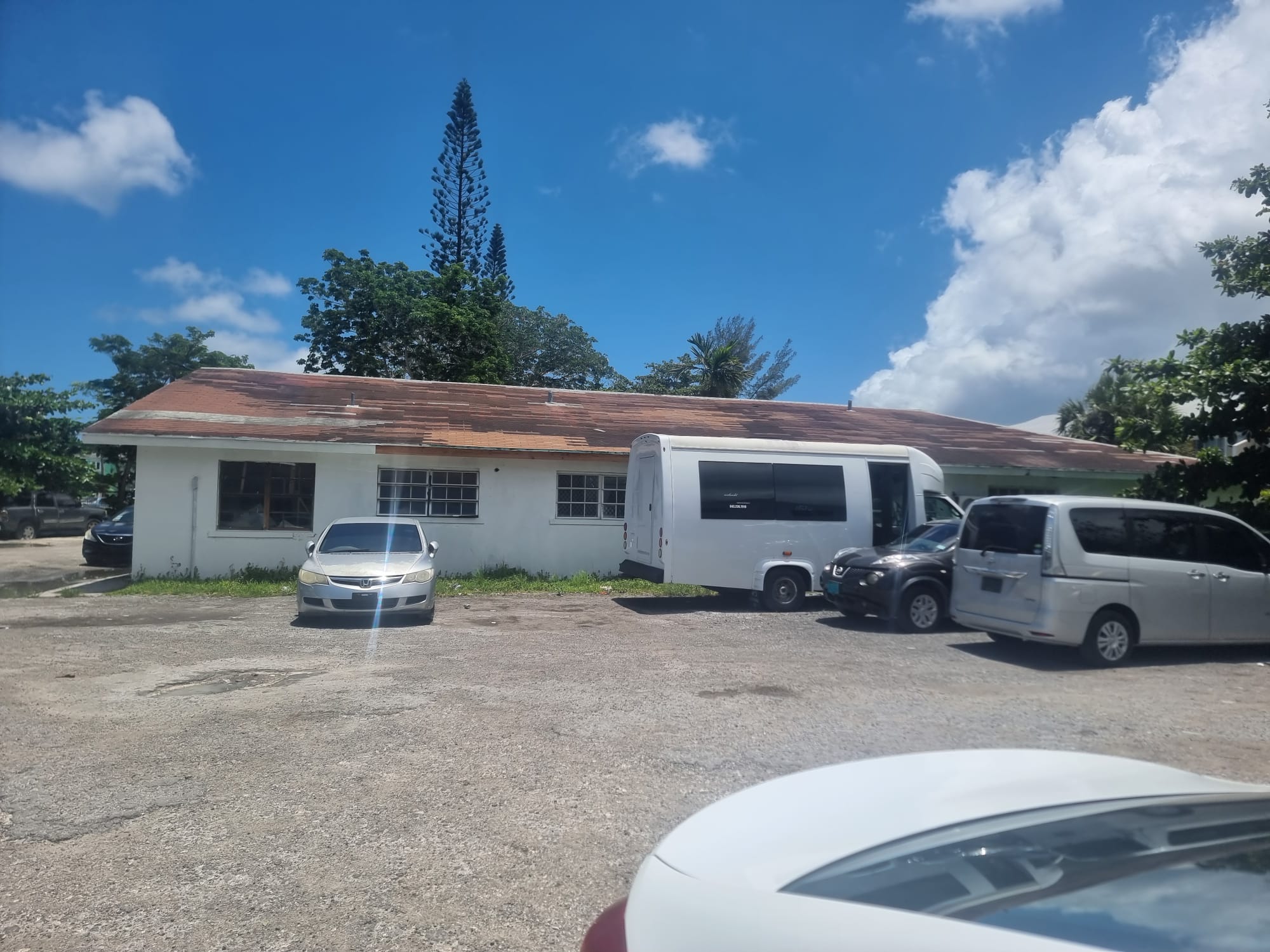 20 Unit Apartment Complex off West Bay