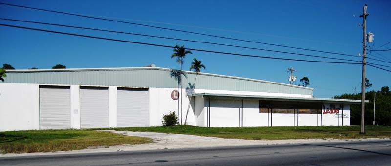 Commercial Warehouse on Queens Highway, Grand Bahama/Freeport, Bahamas