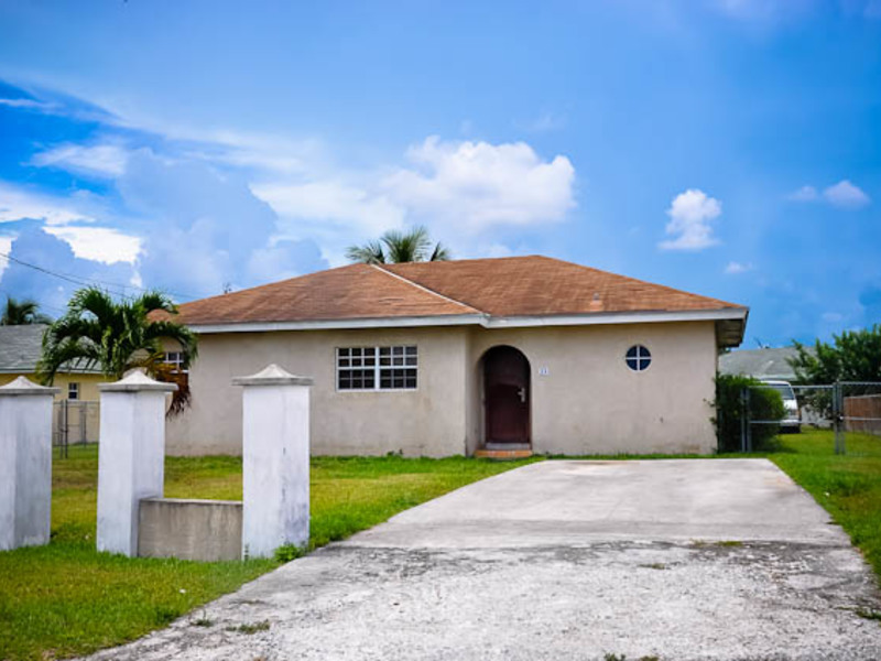 Sunrise Home - Great for first time buyers!, Grand Bahama/Freeport, Bahamas