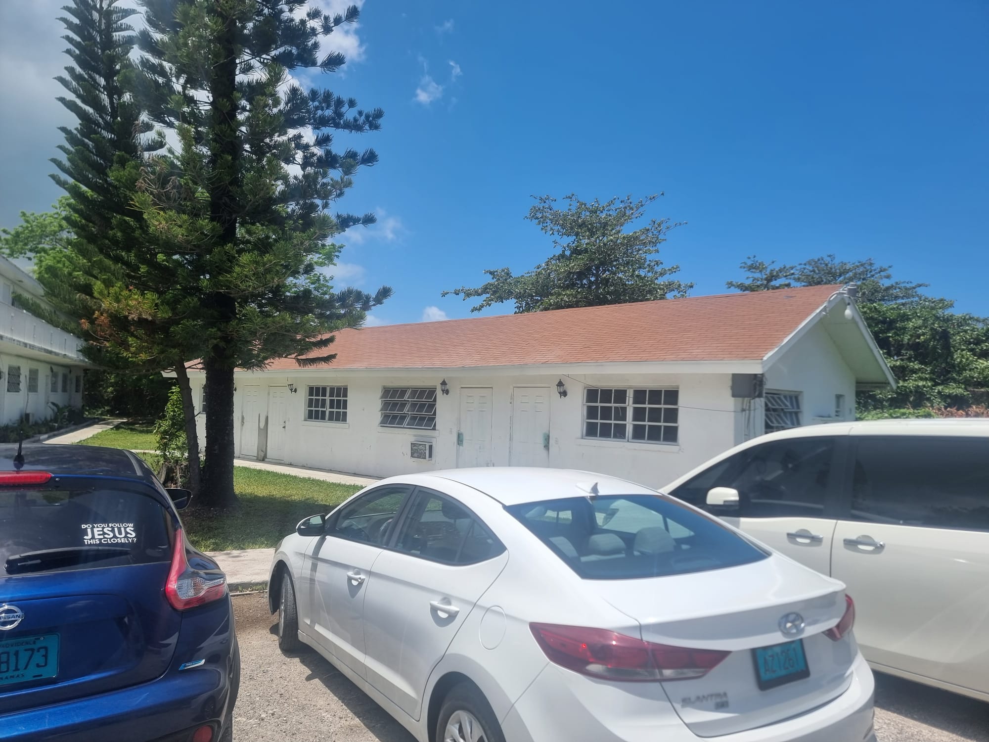 20 Unit Apartment Complex off West Bay