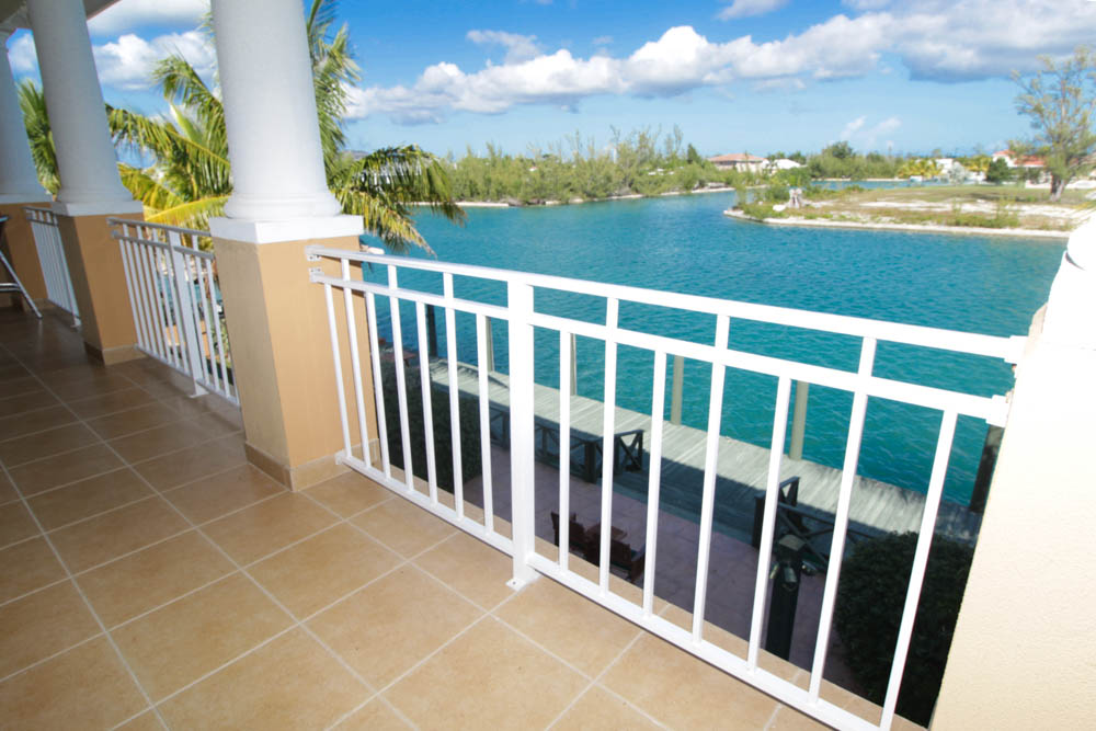 Beautiful 4 Bedroom Estate at Princess Isles