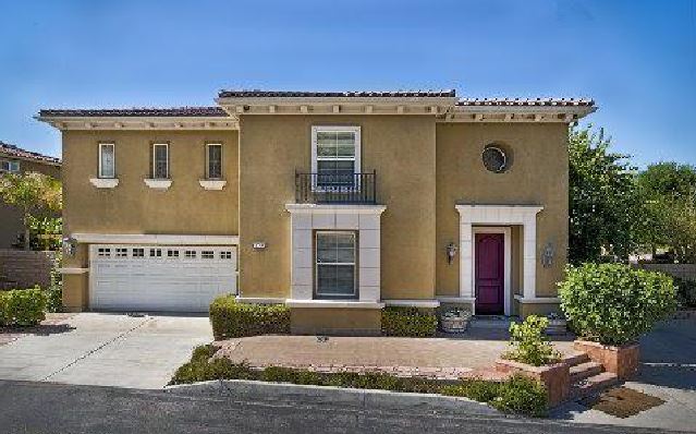 1915 Hazlenut Court