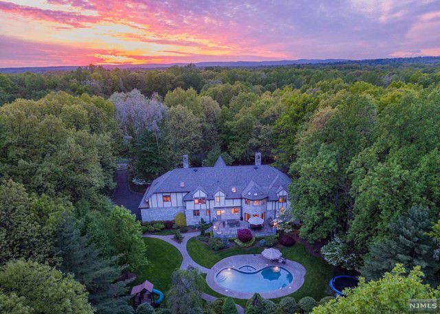 6 Stonewall Road