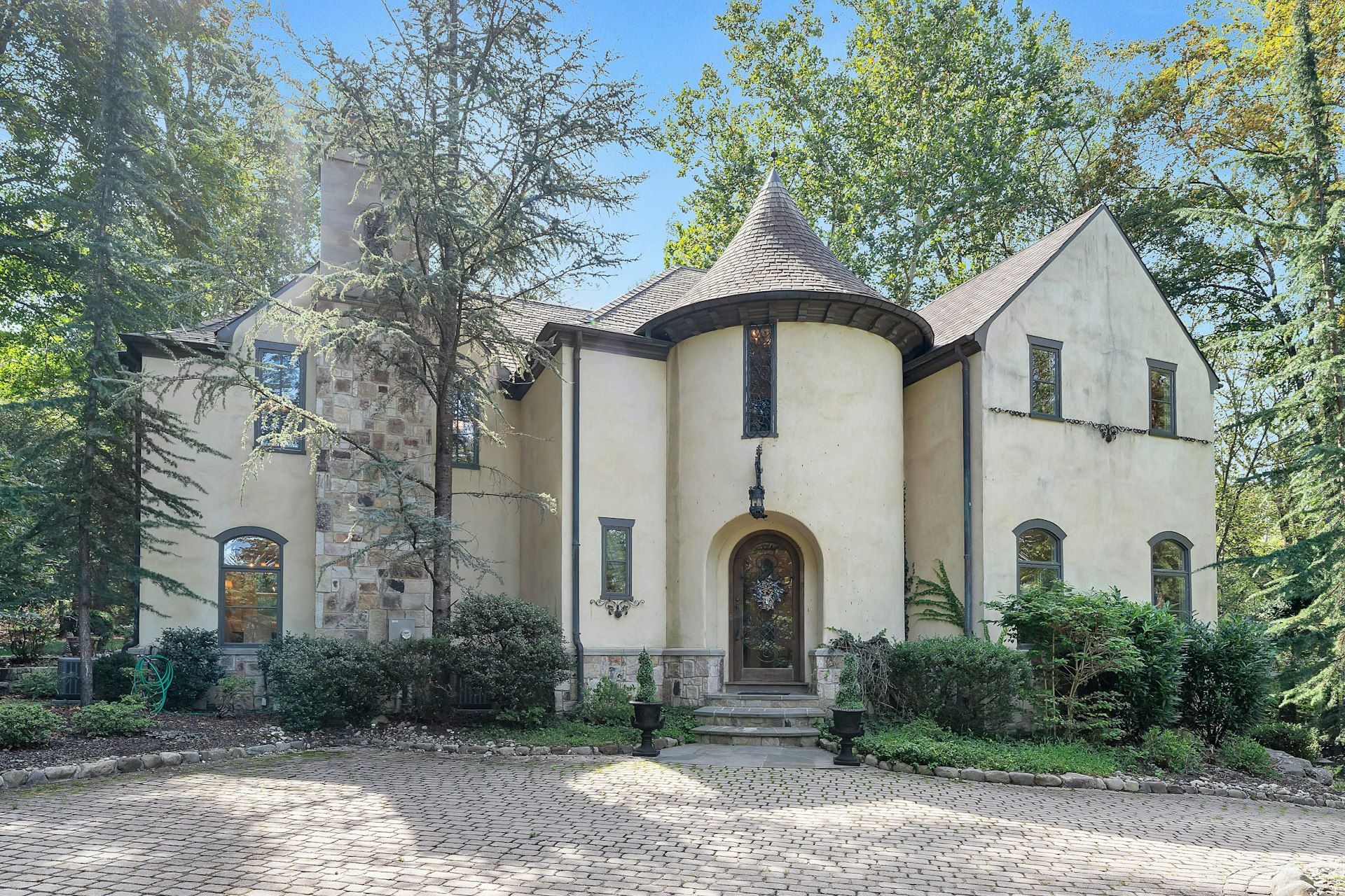 Enchanting Chateau