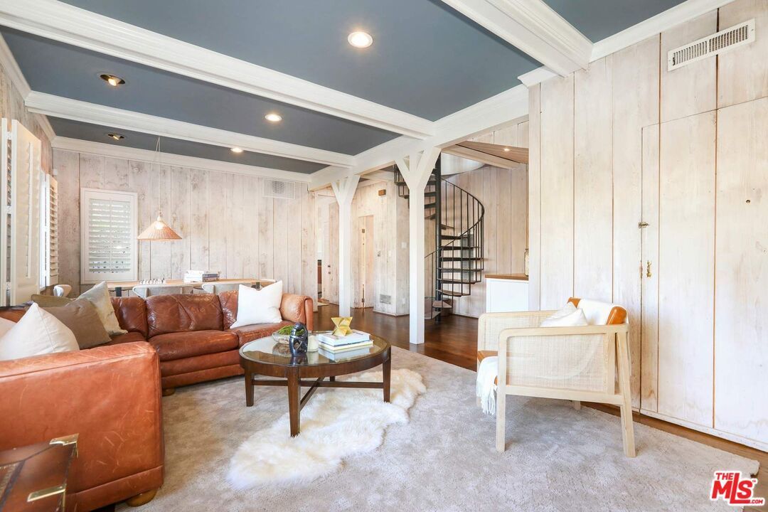 4452 Dundee Dr