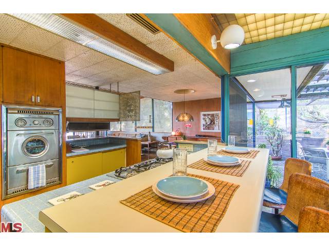 2173 Redcliff