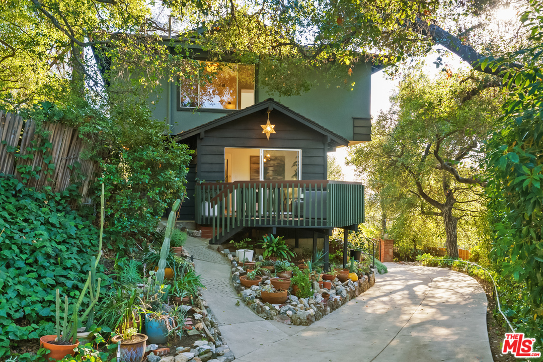 1845 Verdugo Knolls