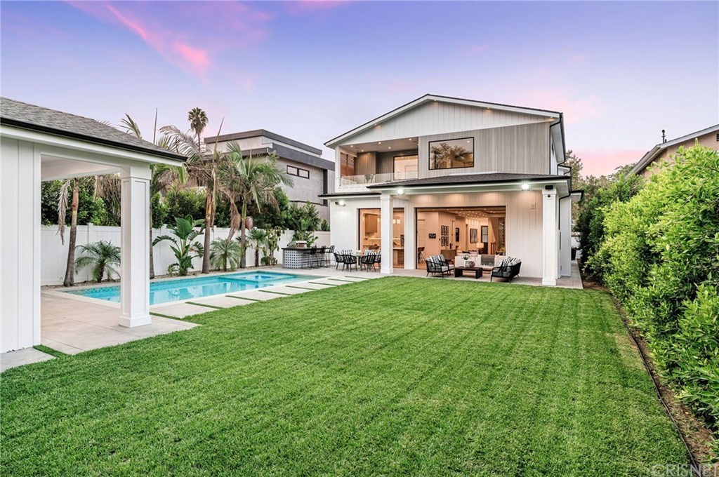 12942 Bloomfield