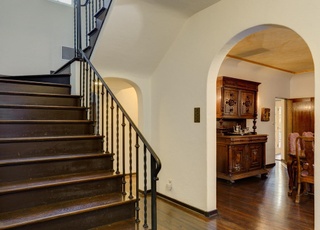 2084 Meadowbrook
