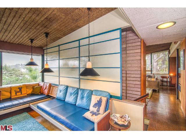 2173 Redcliff