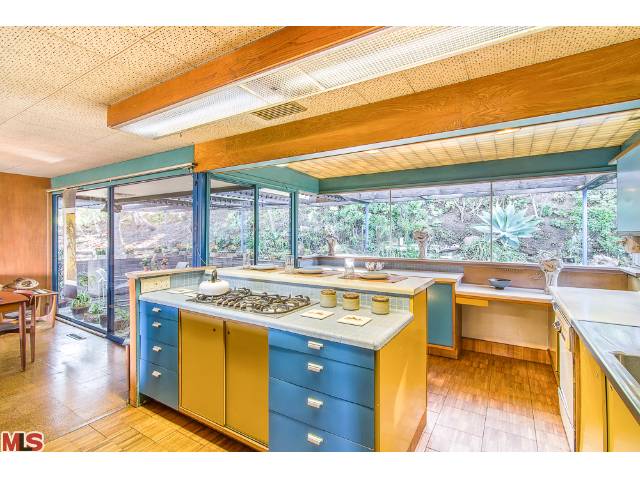 2173 Redcliff