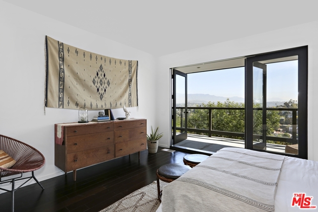 2300 Ronda Vista