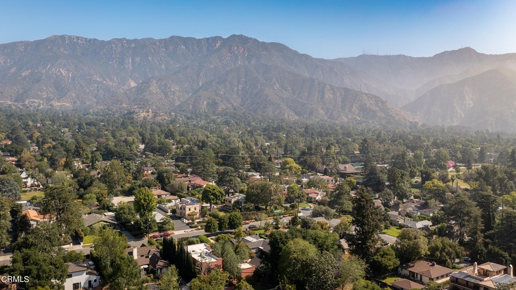 1296 E Calaveras
