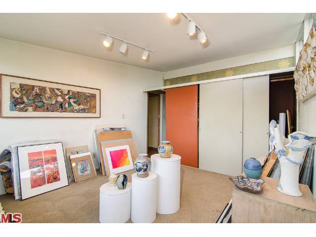 2173 Redcliff