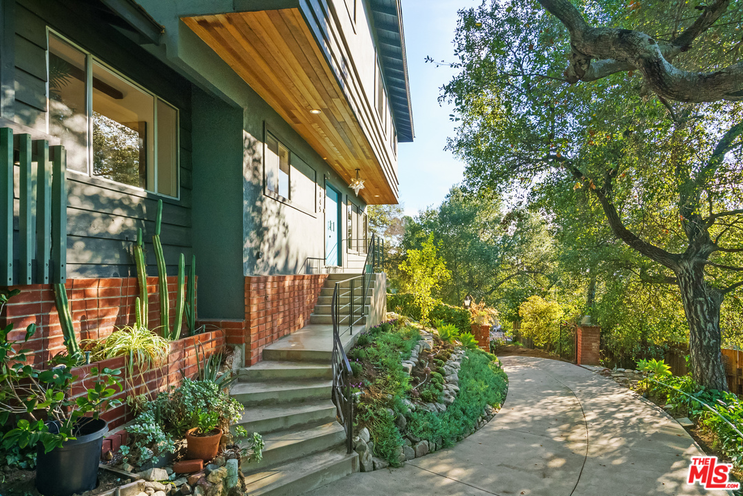 1845 Verdugo Knolls