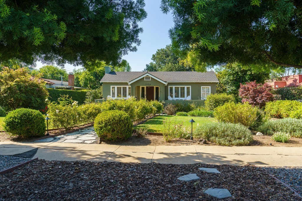 1296 E Calaveras