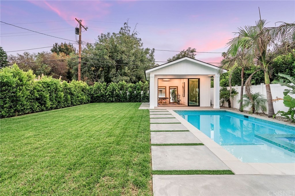 12942 Bloomfield