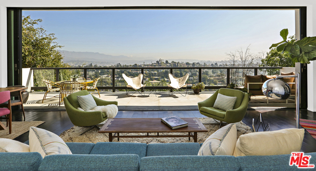 2300 Ronda Vista