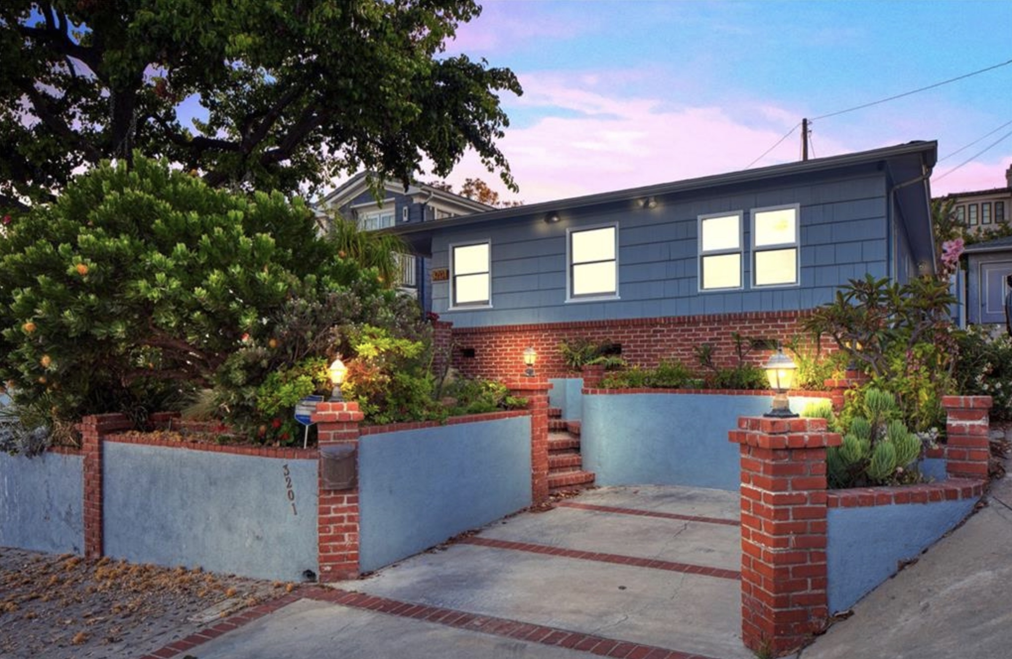 3201 Laurel Avenue