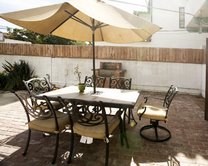 120 S. Poinsettia Place