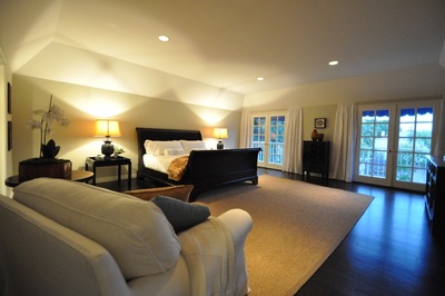 360 N. Poinsettia Pl