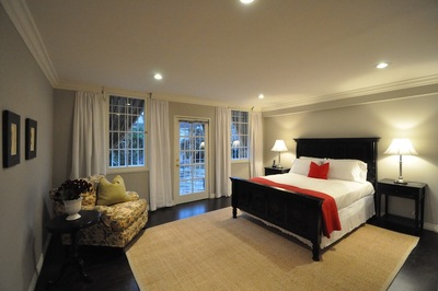 360 N. Poinsettia Pl