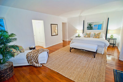 154-156 N Mansfield Ave