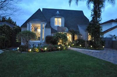 360 N. Poinsettia Pl