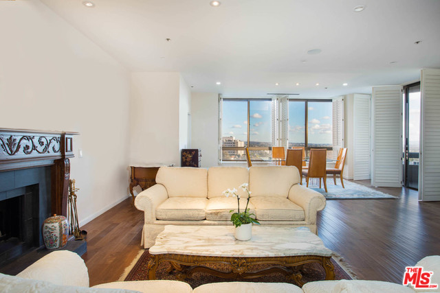 10430 Wilshire 506
