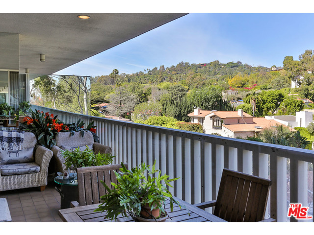 9255 Doheny Rd 703