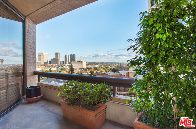 10430 Wilshire 506