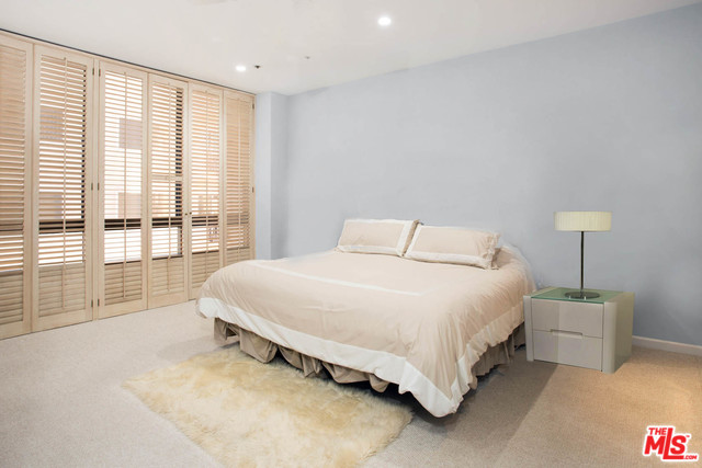 10430 Wilshire 506