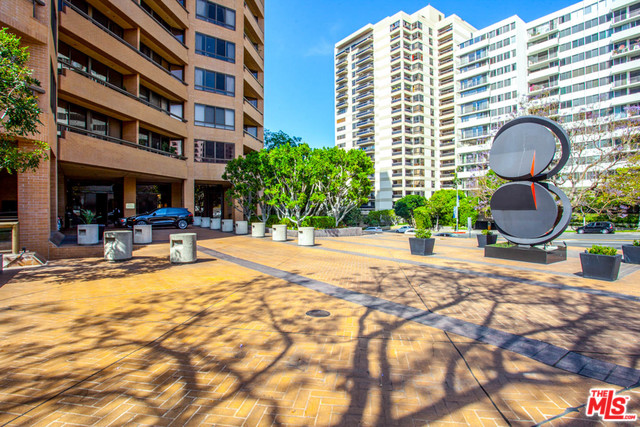 10430 Wilshire 506