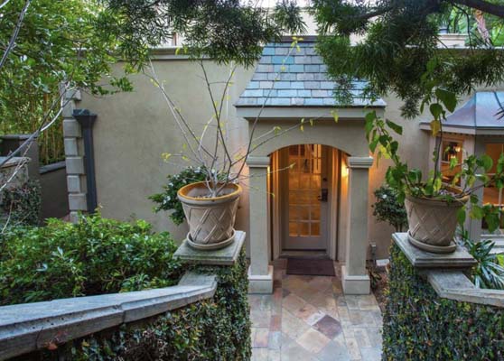 1454 Benedict Canyon