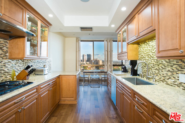 10430 Wilshire 506