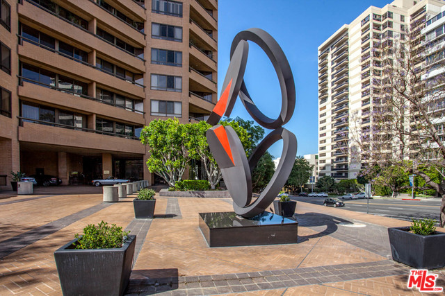 10430 Wilshire 506
