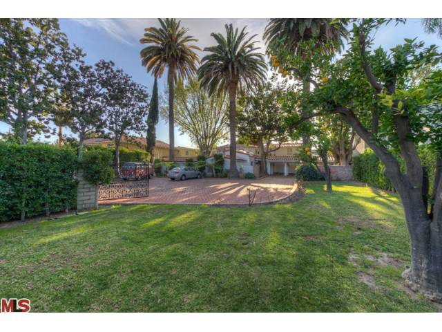 713  N Beverly Dr