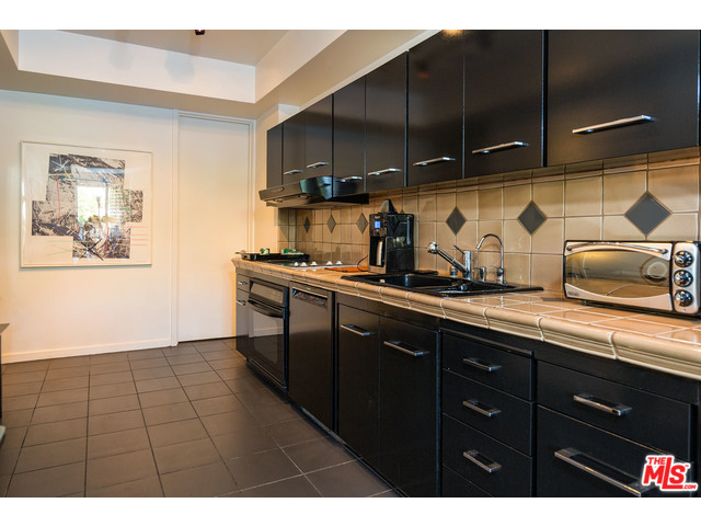 9255 Doheny Rd 703
