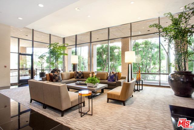 10430 Wilshire 506