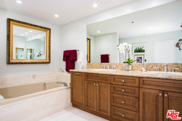 10430 Wilshire 506