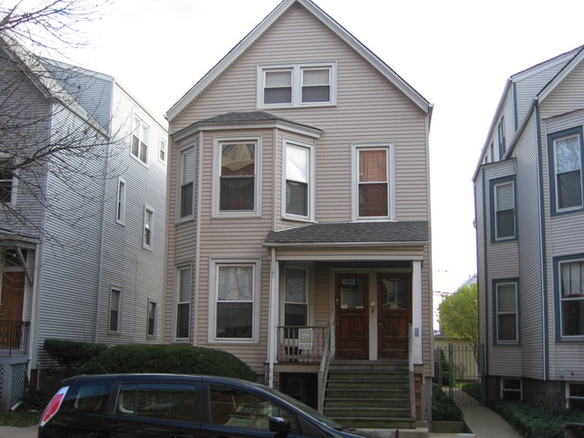 Great 3 Unit Apartment Building located just West of Ashland. 100% occupied with strong cash flow. Property includes a 1 bedroom Garden Apt., 2 bedroom 1st floor Apt., a 5 bedroom duplex and a 3-car garage. Sale requires Court Approval.