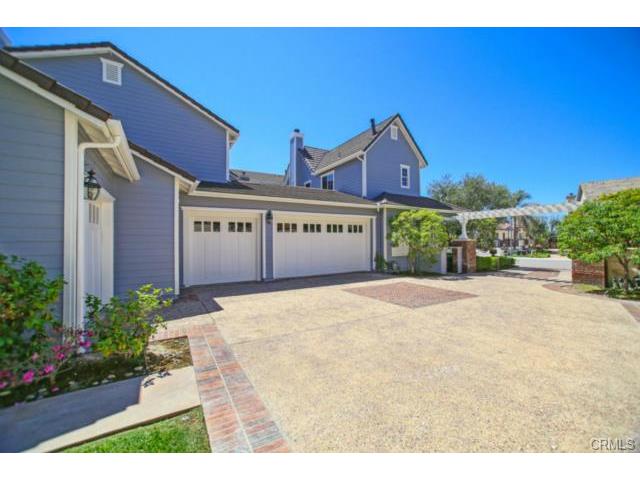 26012 Horseshoe Cr